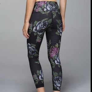 Lululemon High Times Pant in Garden Floral- EUC!